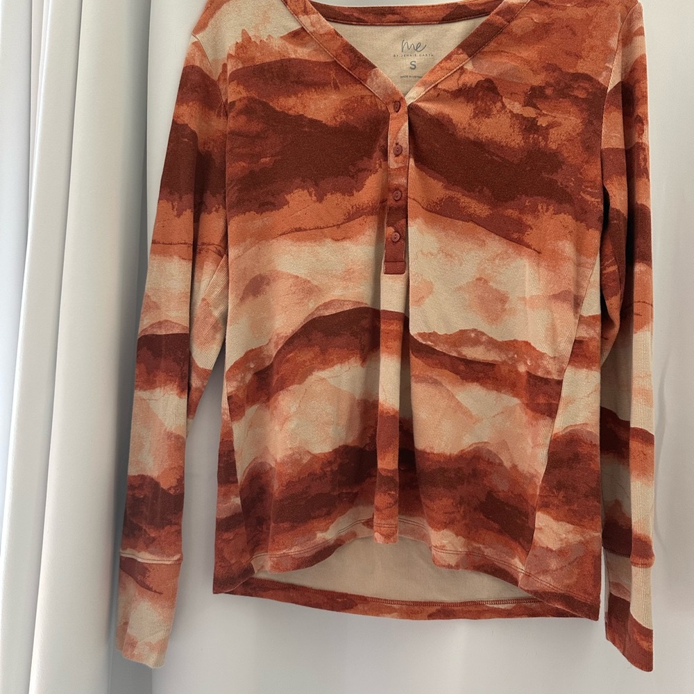 ME Makeover Essentials Rust and Beige Top